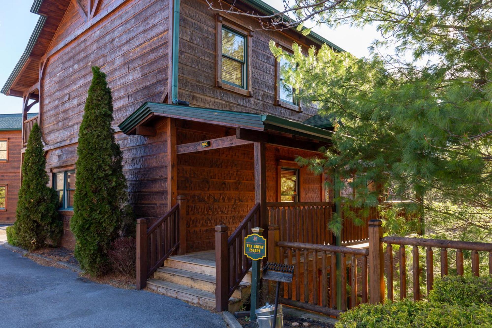 The Great Escape Ii, 5 Bedrooms, Sleeps 17, Game Room, Pool Access, Theater Gatlinburg Exterior foto
