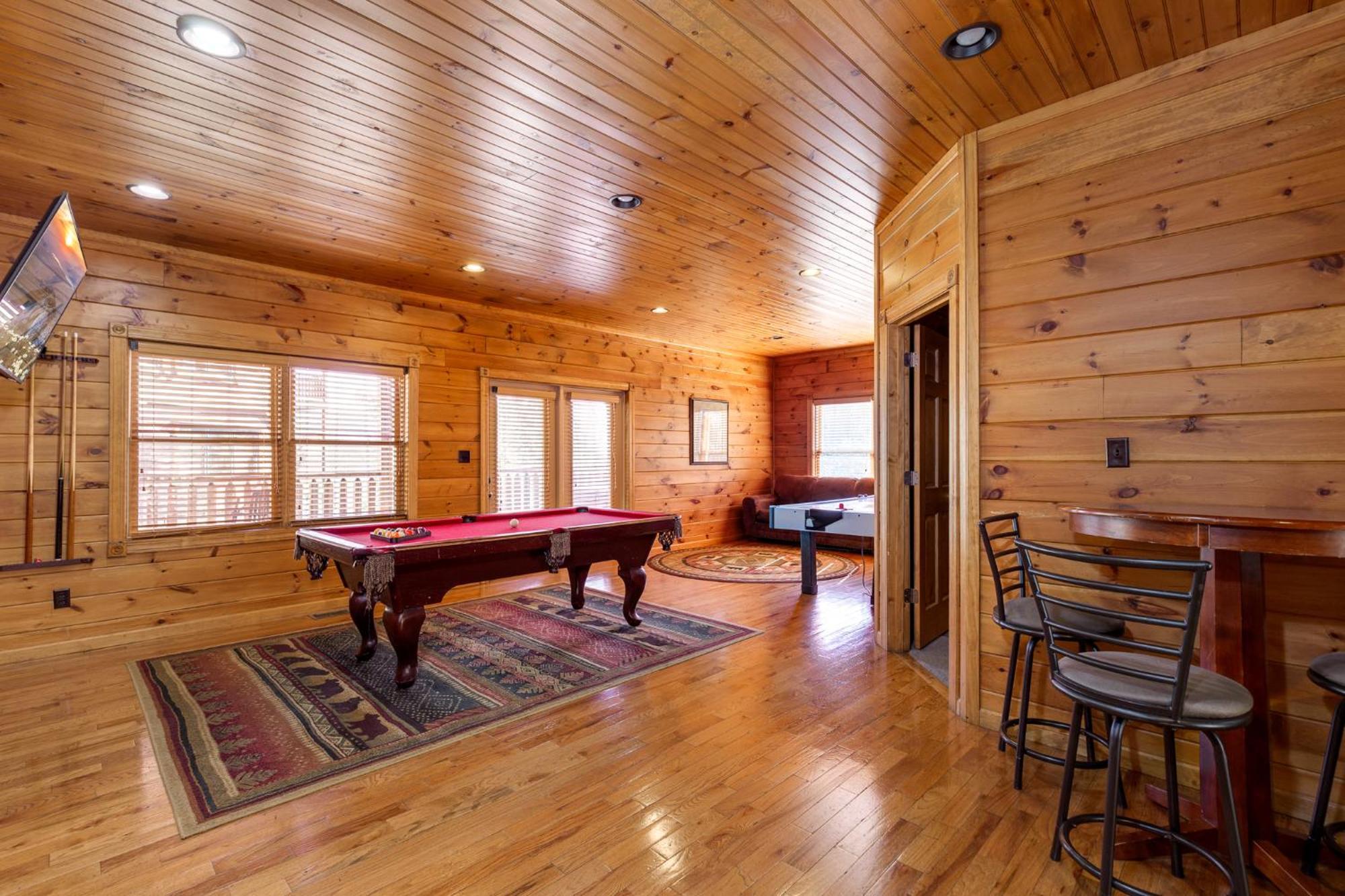 The Great Escape Ii, 5 Bedrooms, Sleeps 17, Game Room, Pool Access, Theater Gatlinburg Exterior foto